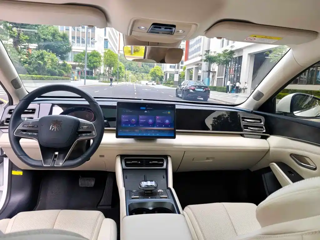 BYD Qin L — фото 20