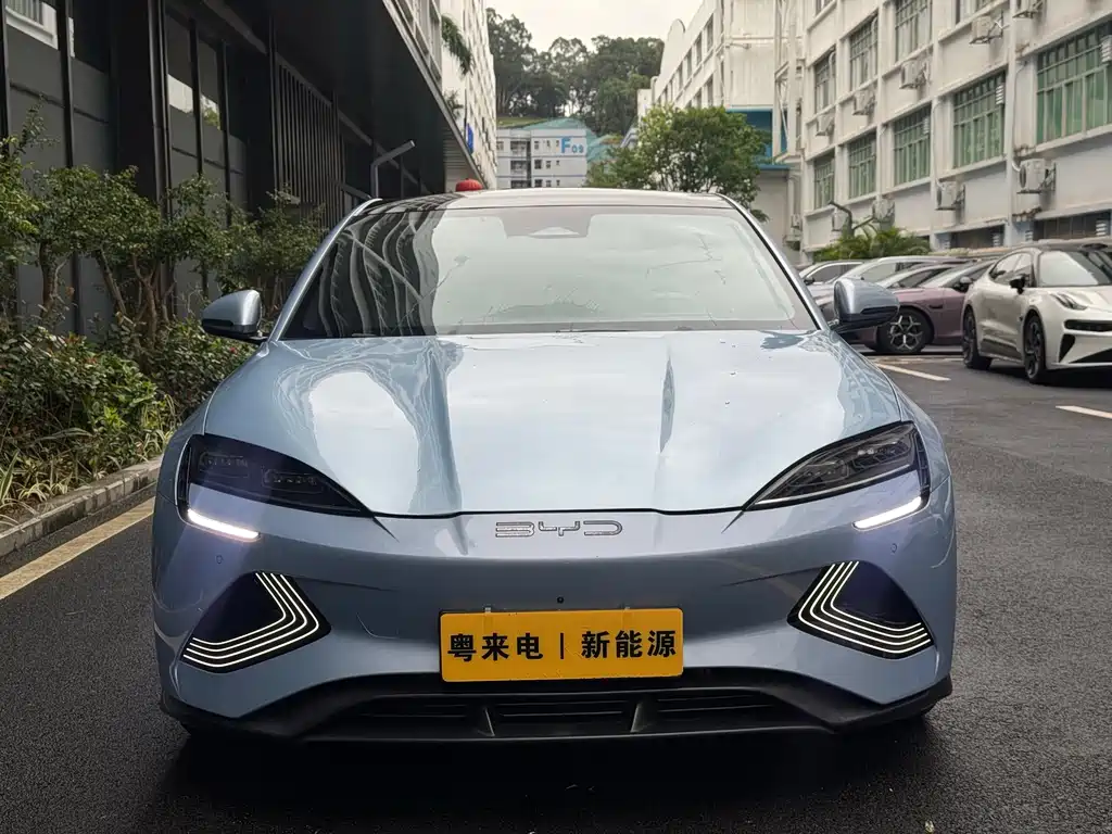 BYD Seal — фото 2