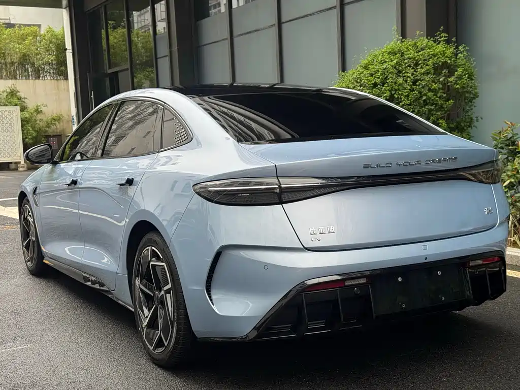 BYD Seal — фото 4