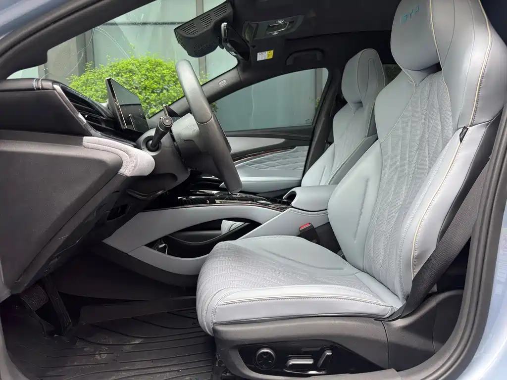 BYD Seal — фото 9