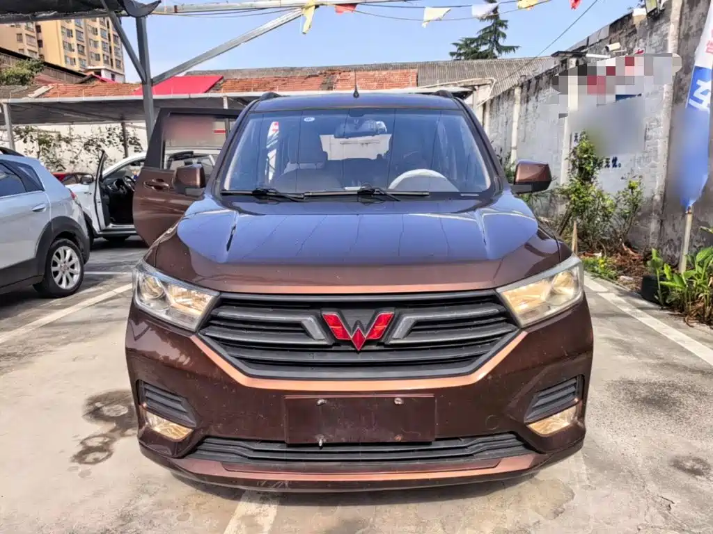 Wuling Hongguang — фото 2