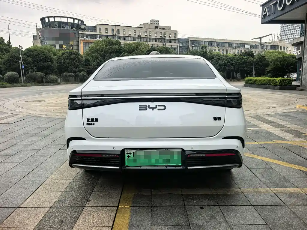 BYD Seal — фото 11