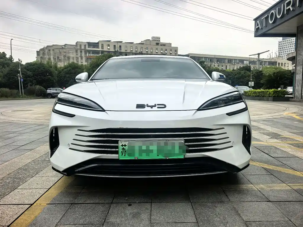 BYD Seal — фото 3