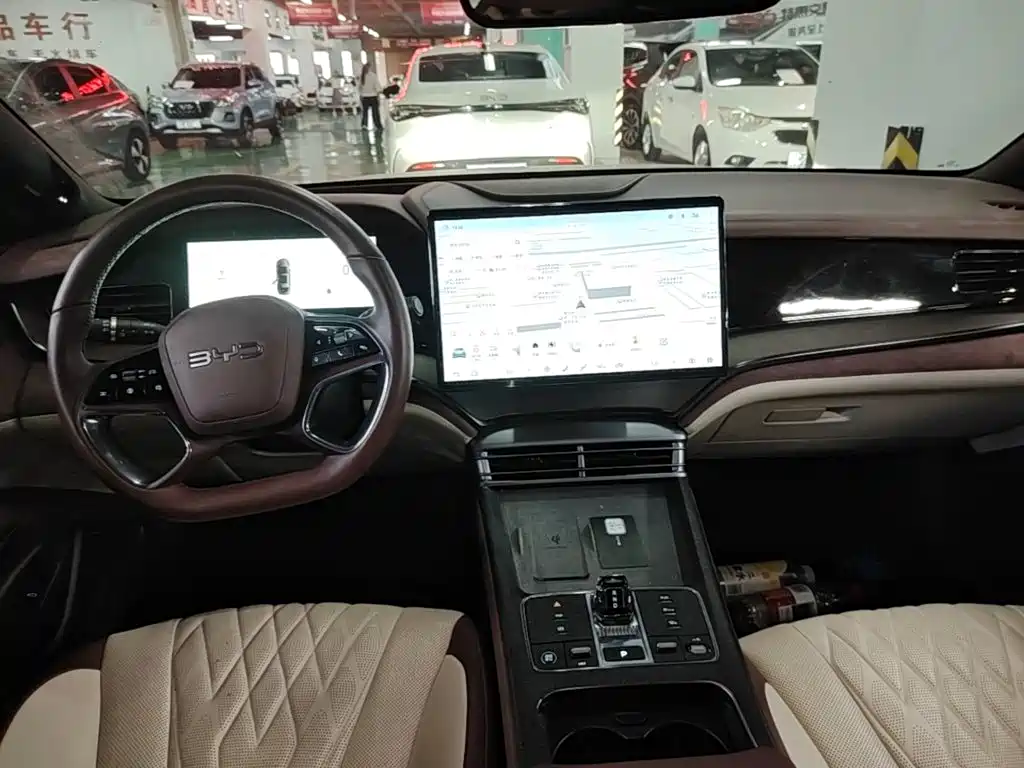 BYD Seal — фото 13
