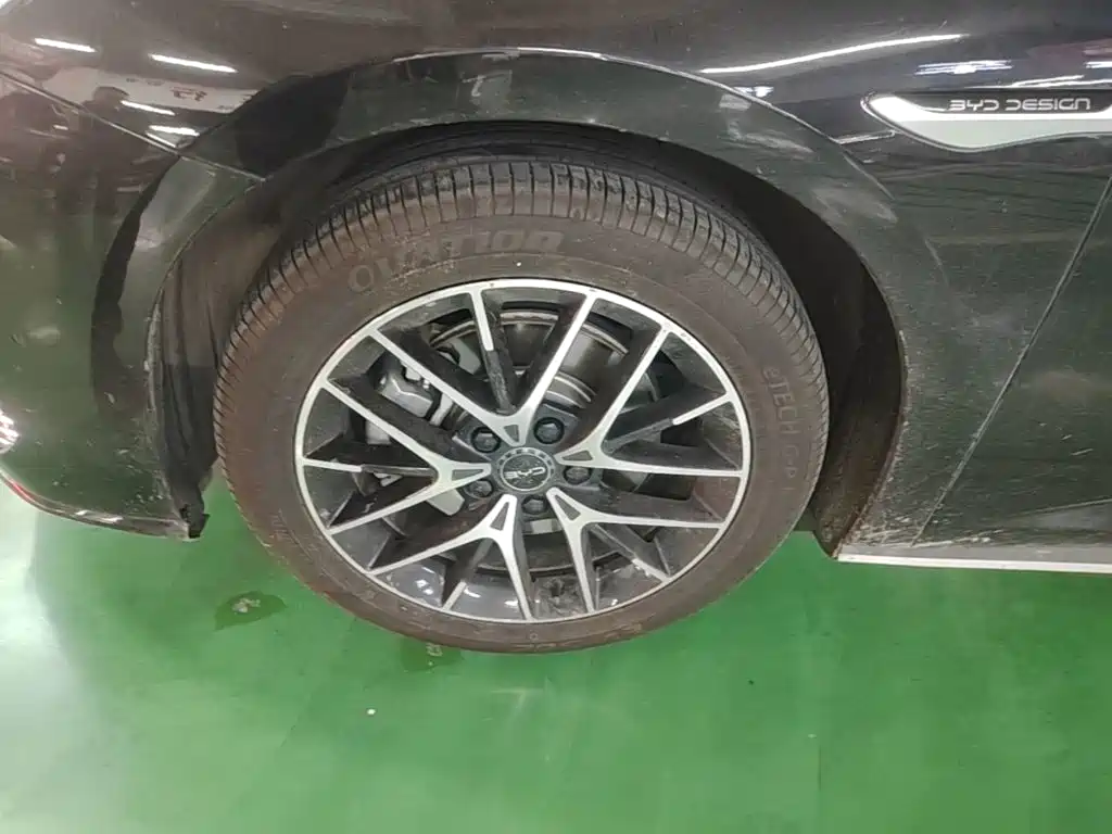 BYD Seal — фото 23