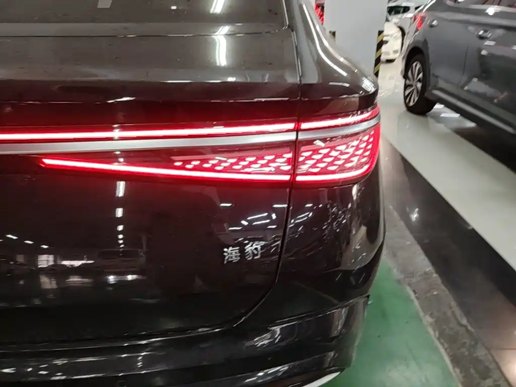 BYD Seal — фото 8