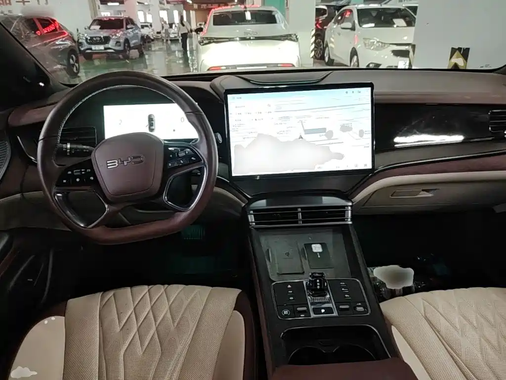 BYD Seal — фото 10