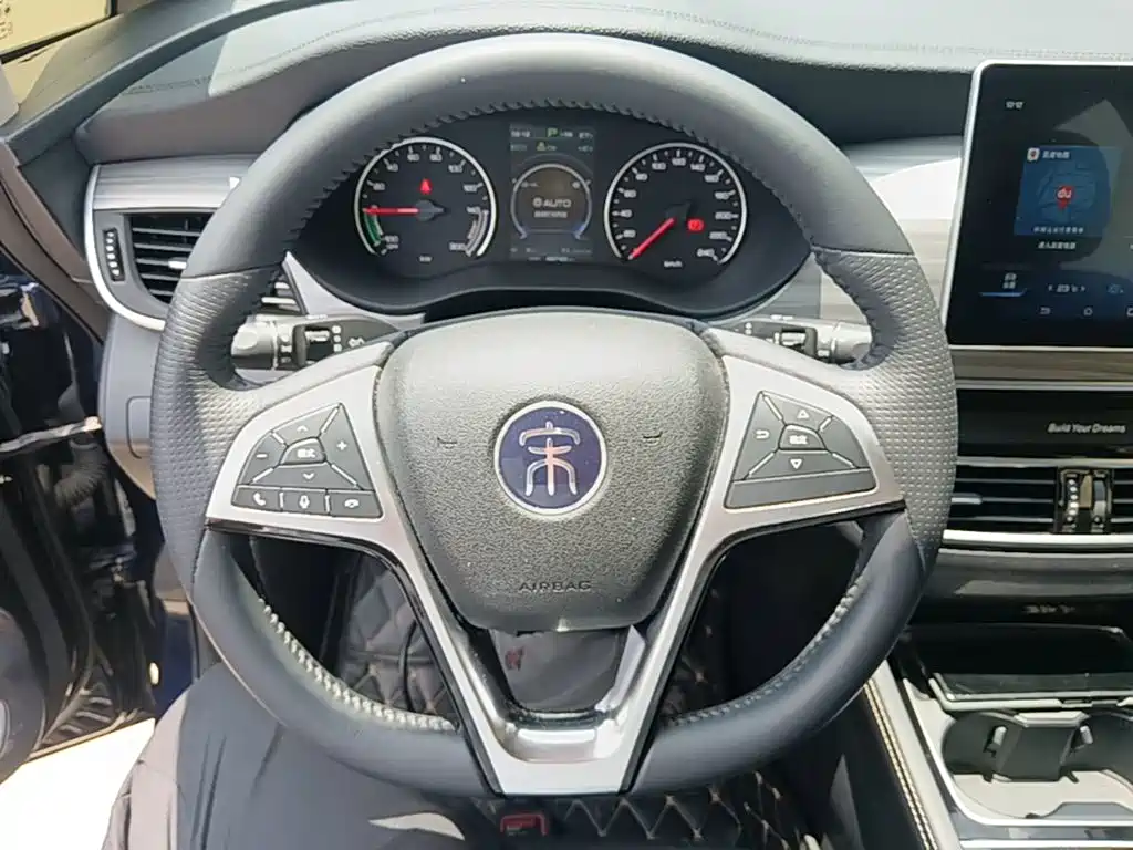 BYD MAX New Energy — фото 11
