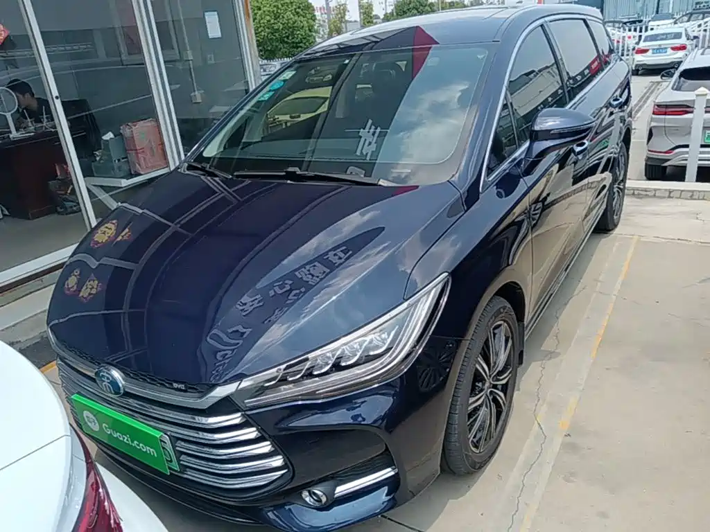 BYD MAX New Energy — фото 3
