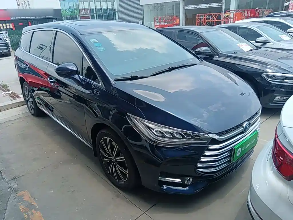 BYD MAX New Energy — фото 4