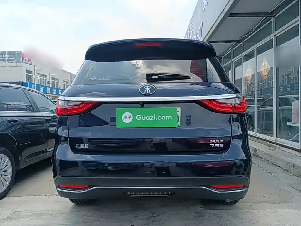 BYD MAX New Energy — фото 6