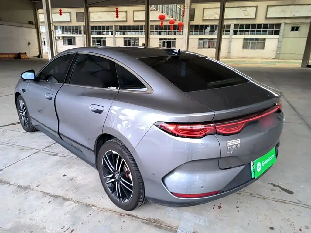BYD Qin L — фото 5