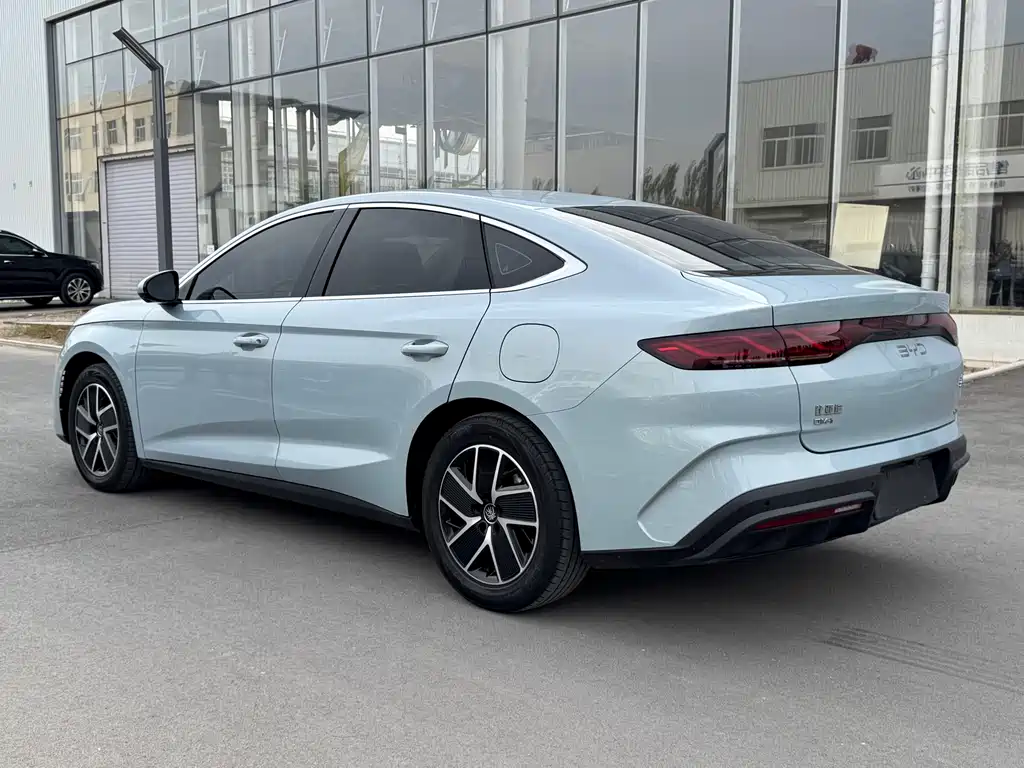BYD Qin L — фото 7