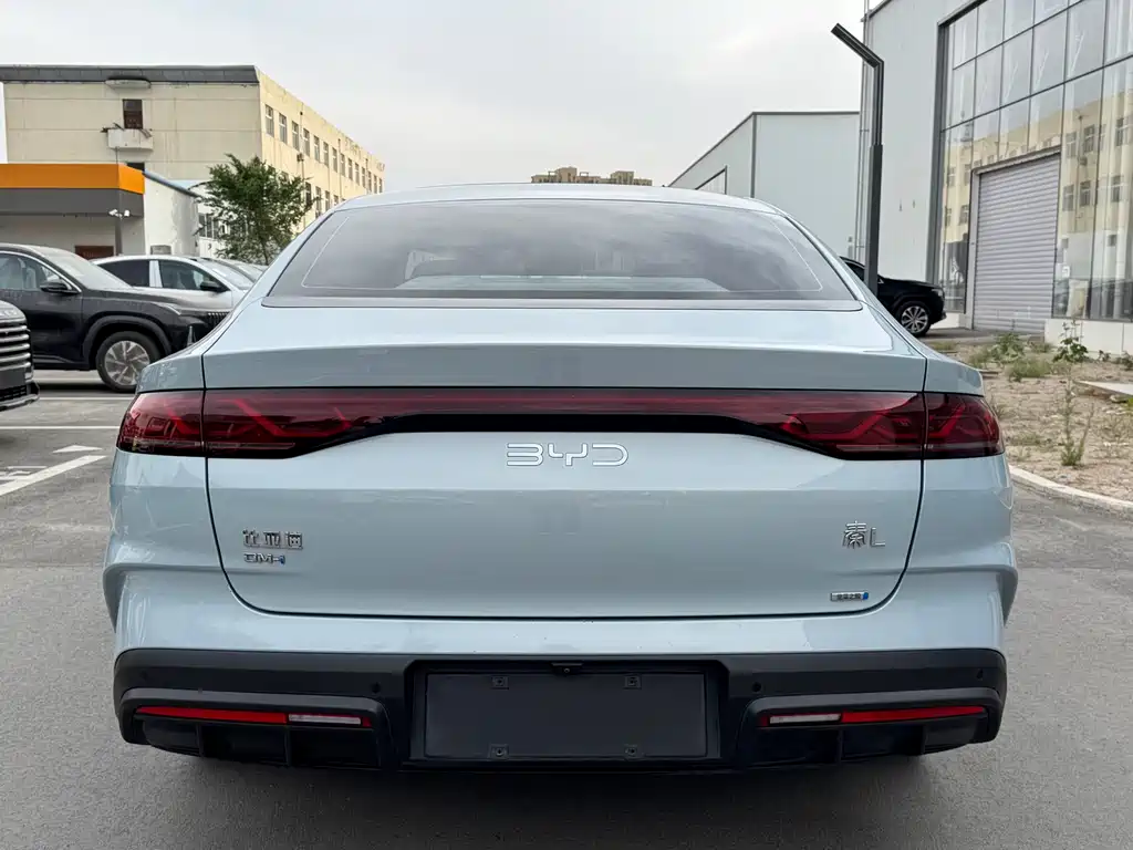 BYD Qin L — фото 8