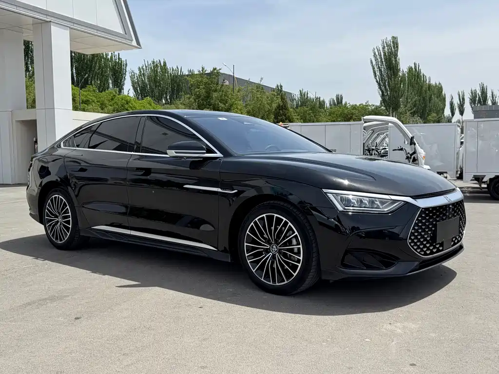 BYD Han — фото 3
