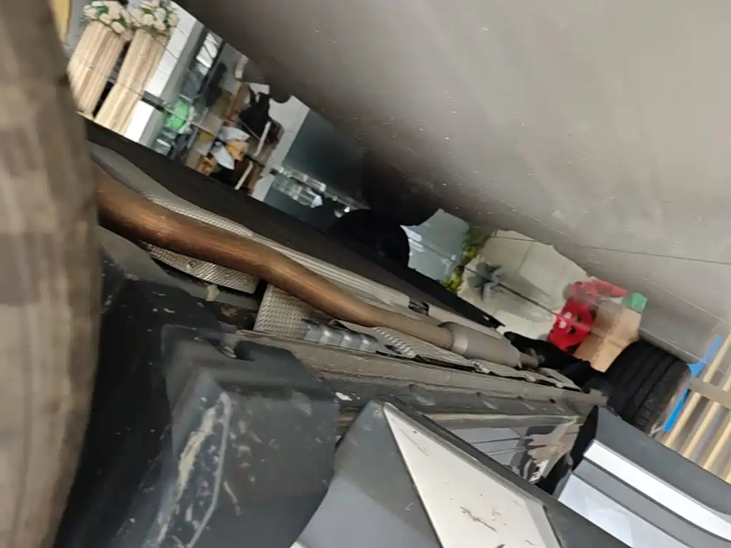 BYD L DM-i — фото 21