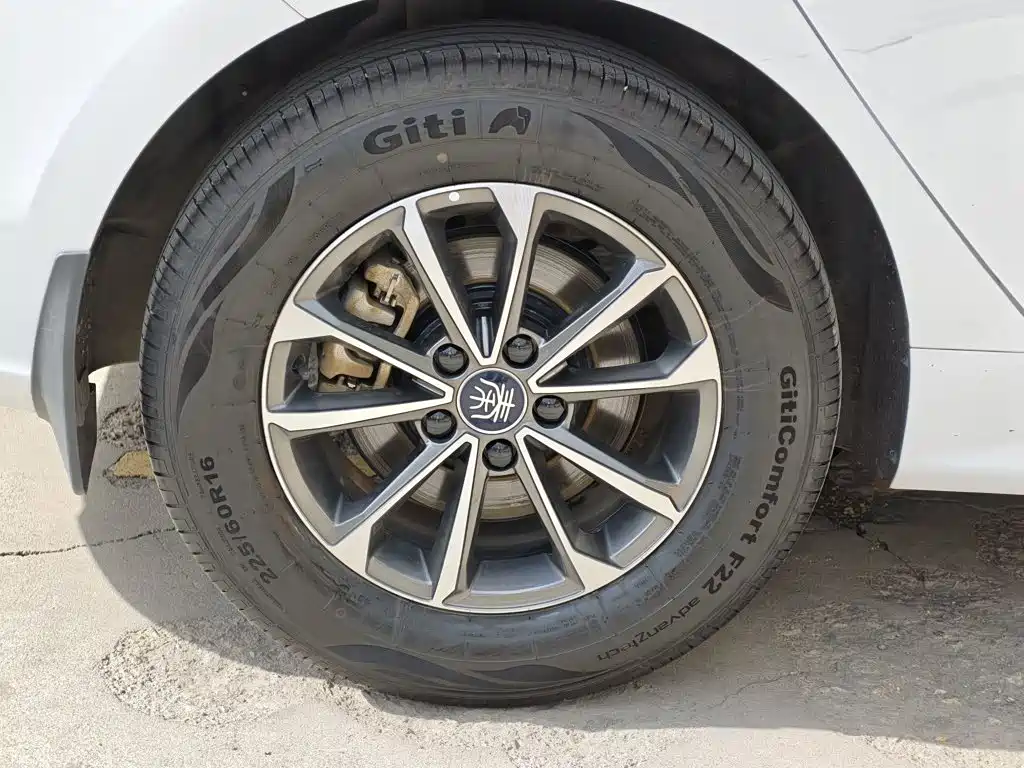 BYD Qin PLUS — фото 18