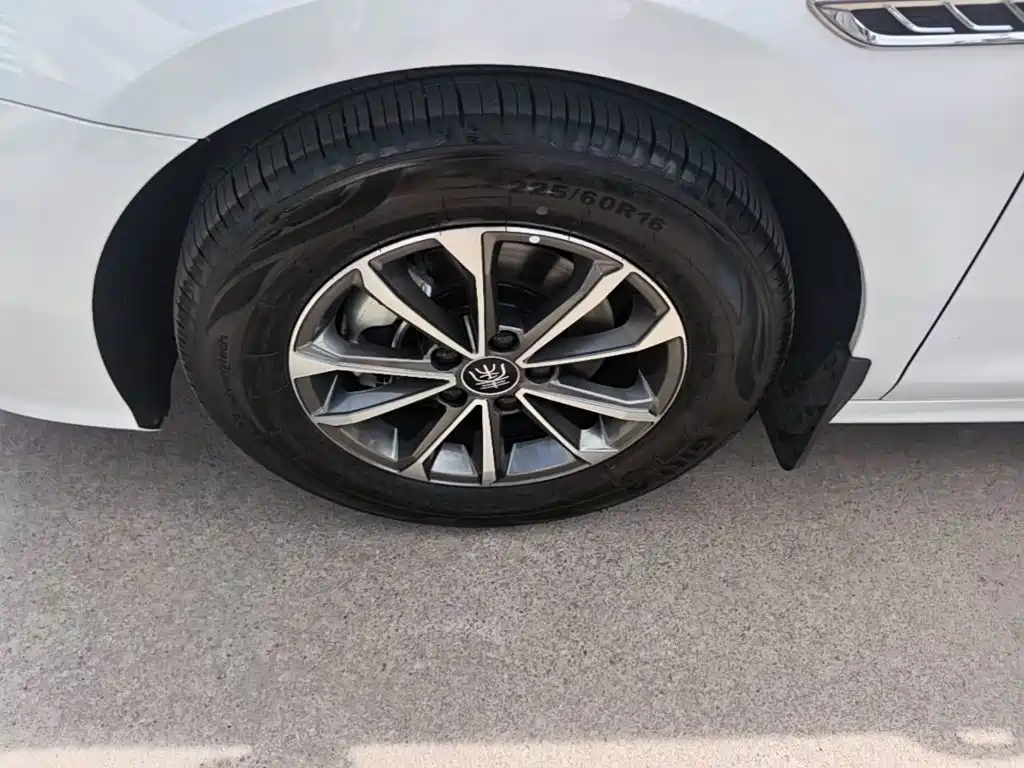 BYD Qin PLUS — фото 23