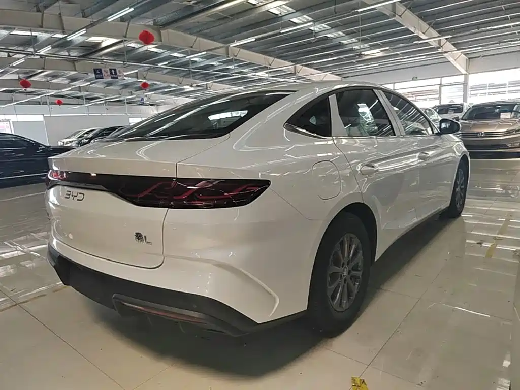 BYD Qin L — фото 7