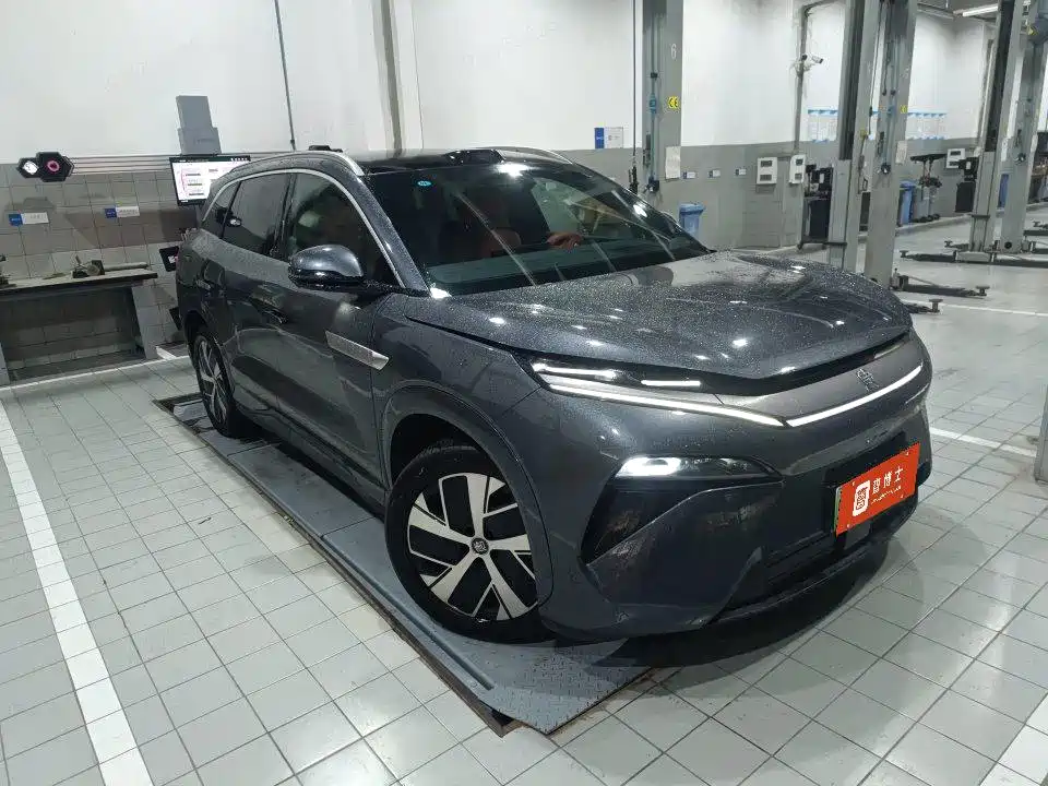 BYD Tang L — фото 2