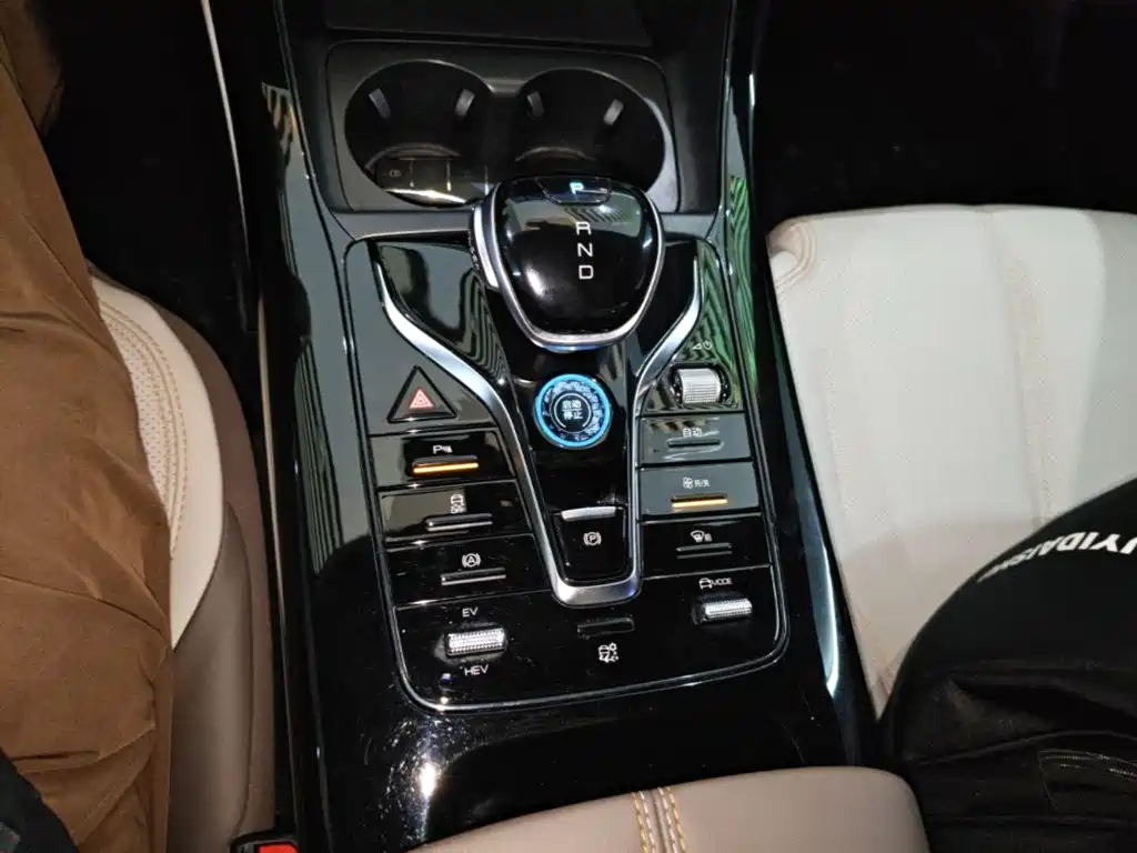 BYD Qin PLUS — фото 14
