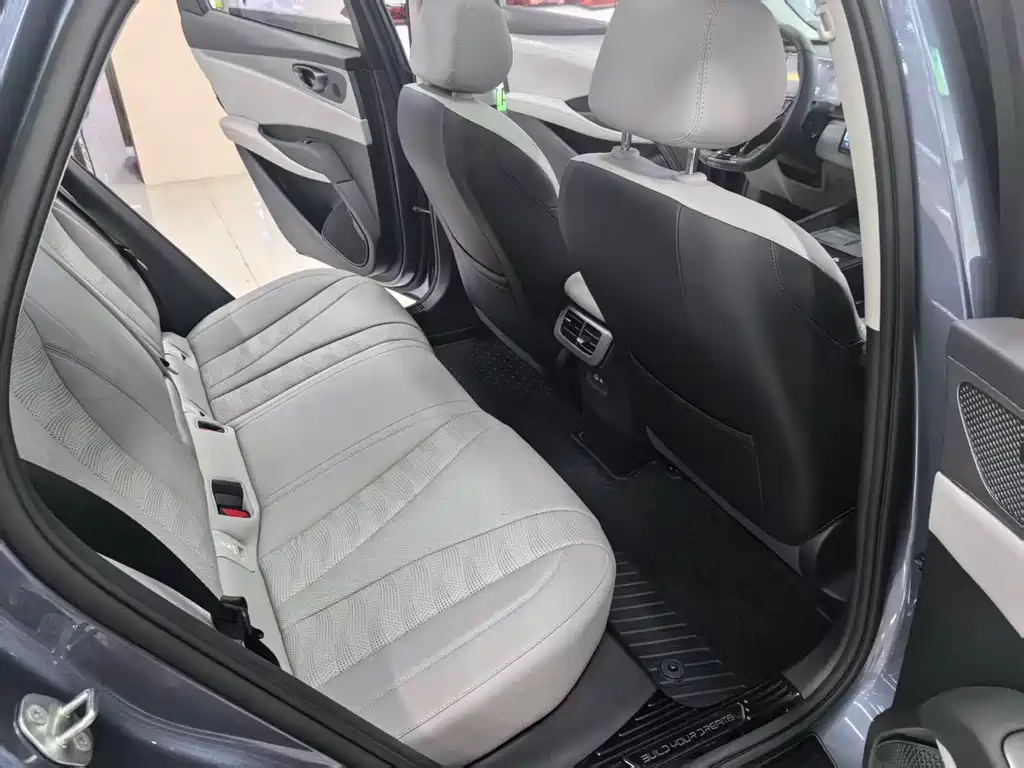 BYD Seal 06 DM-i Touring — фото 14