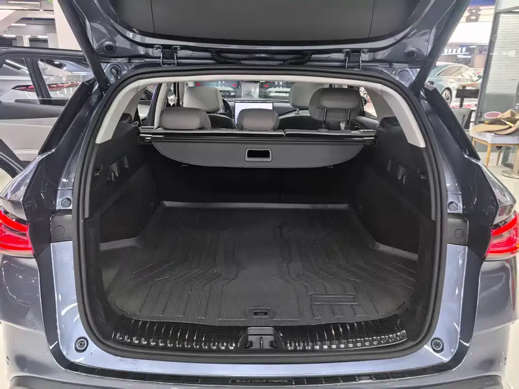 BYD Seal 06 DM-i Touring — фото 10