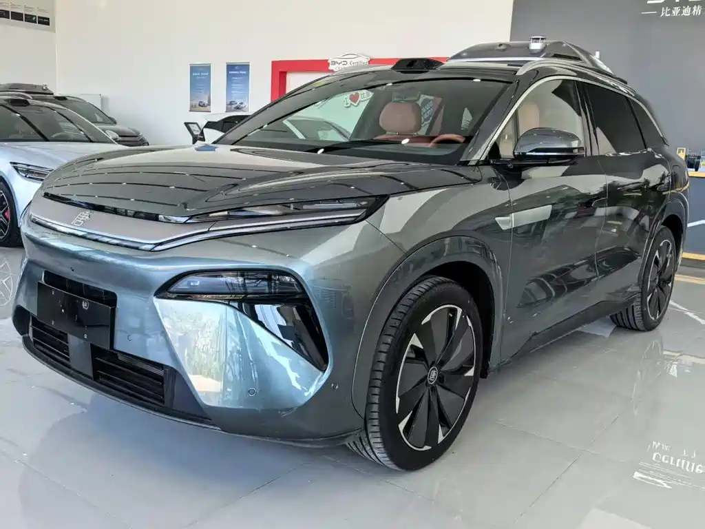 BYD Tang L