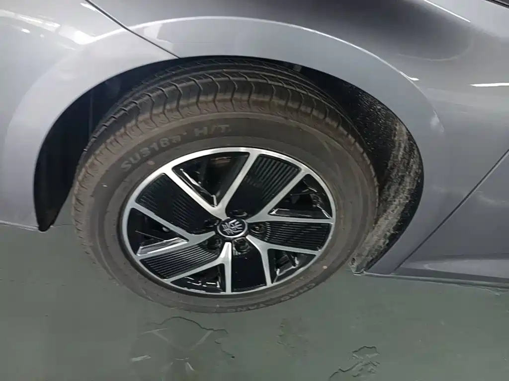BYD Qin L — фото 23