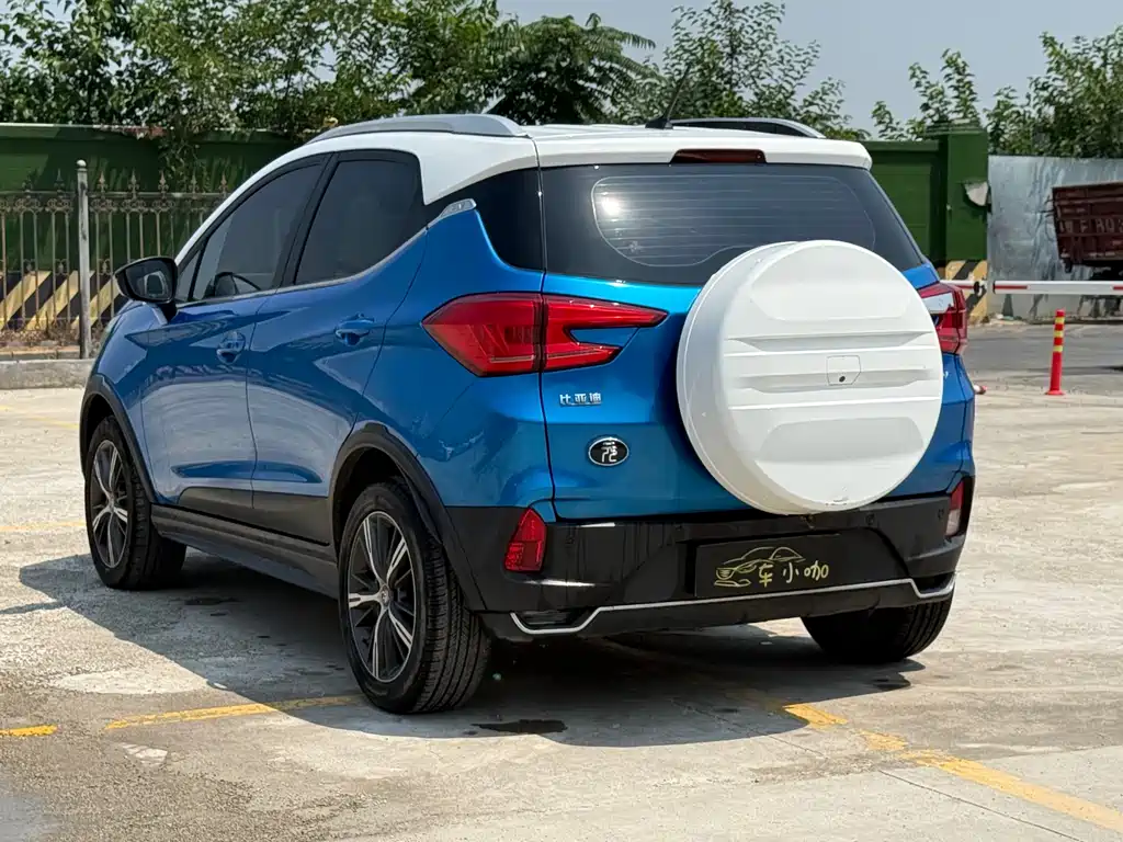 BYD Yuan EV — фото 11