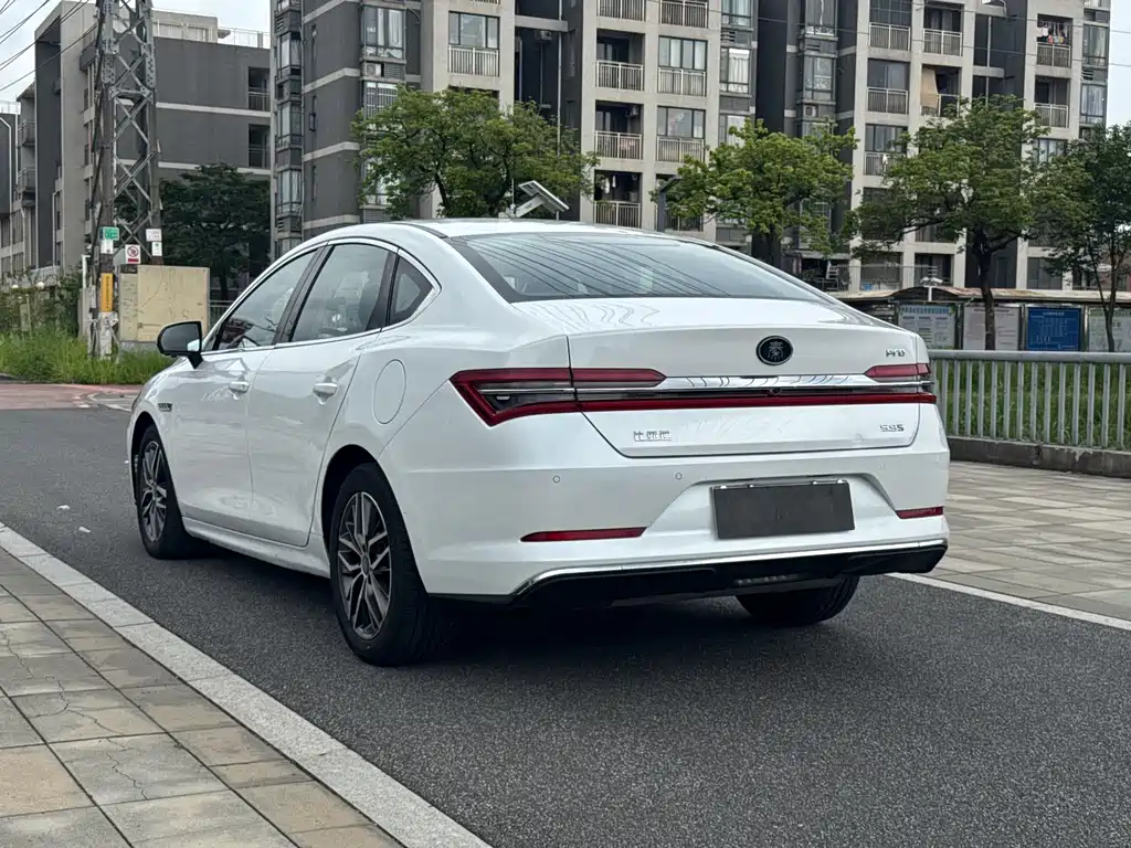 BYD Qin Pro NEV — фото 7