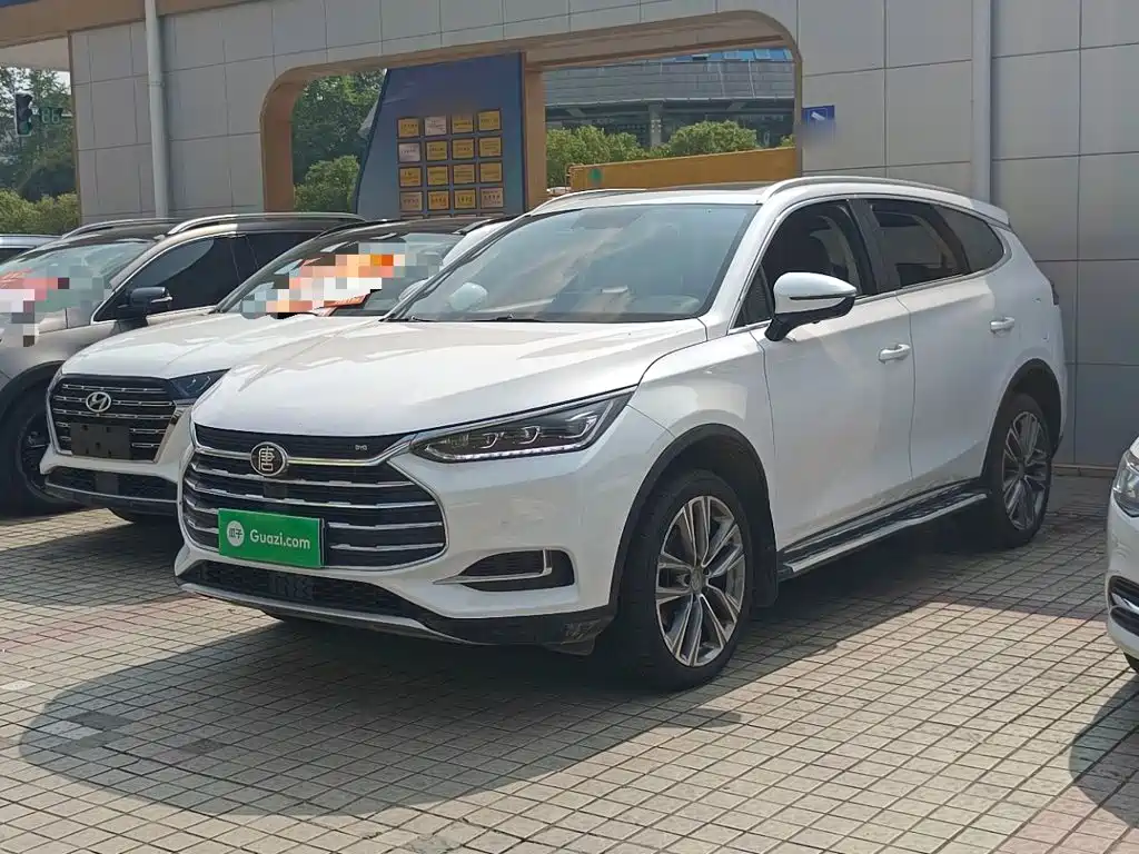 BYD Tang — фото 2