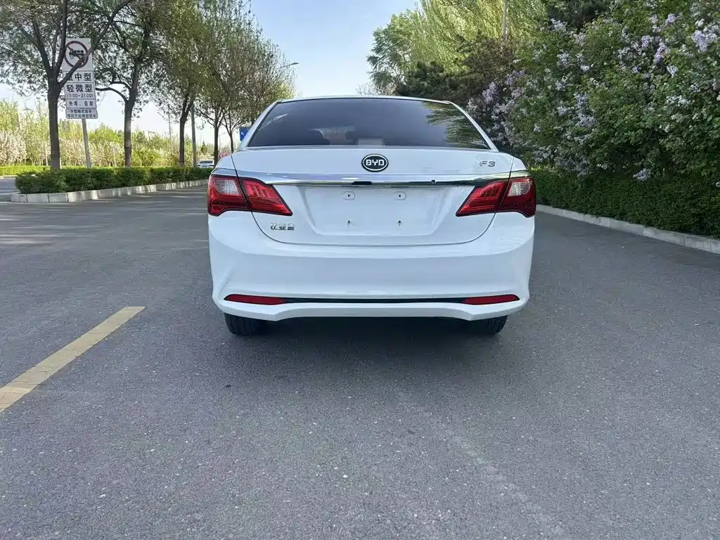 BYD F3 — фото 13