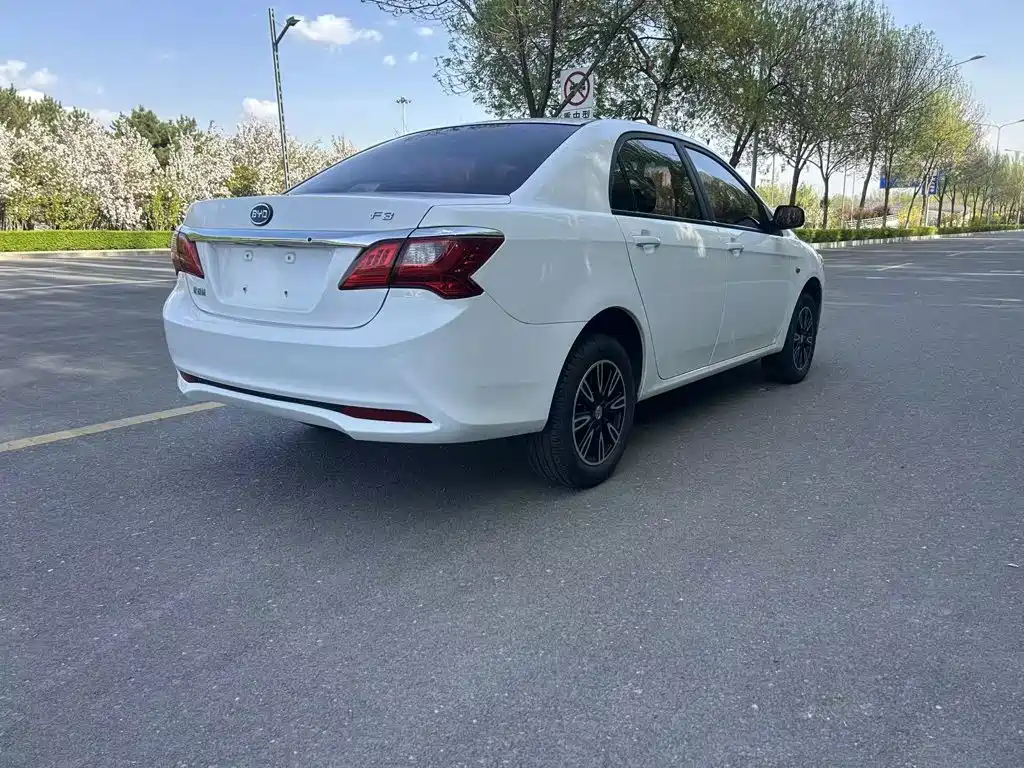 BYD F3 — фото 14