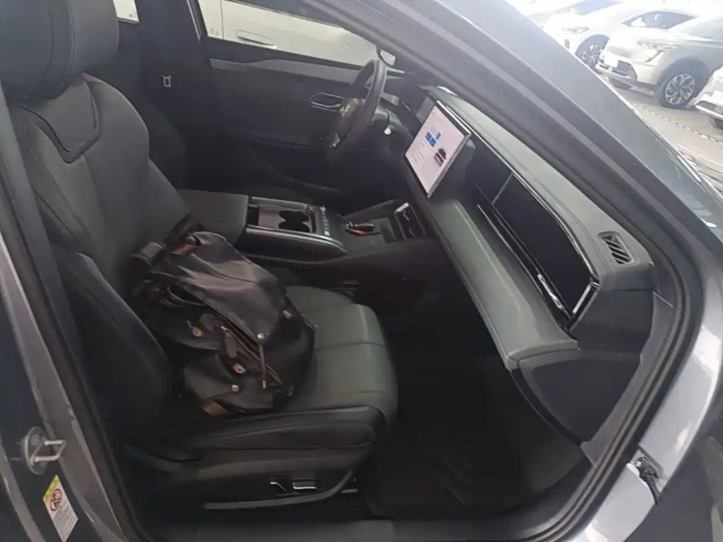 BYD Qin L — фото 20