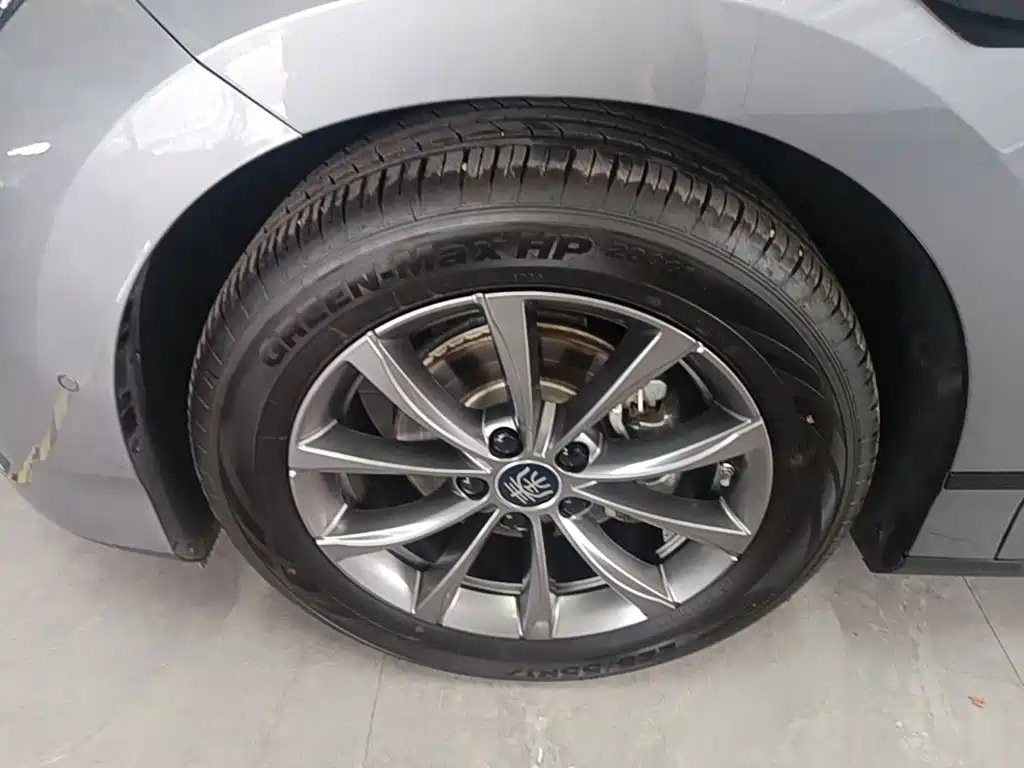 BYD Qin L — фото 25