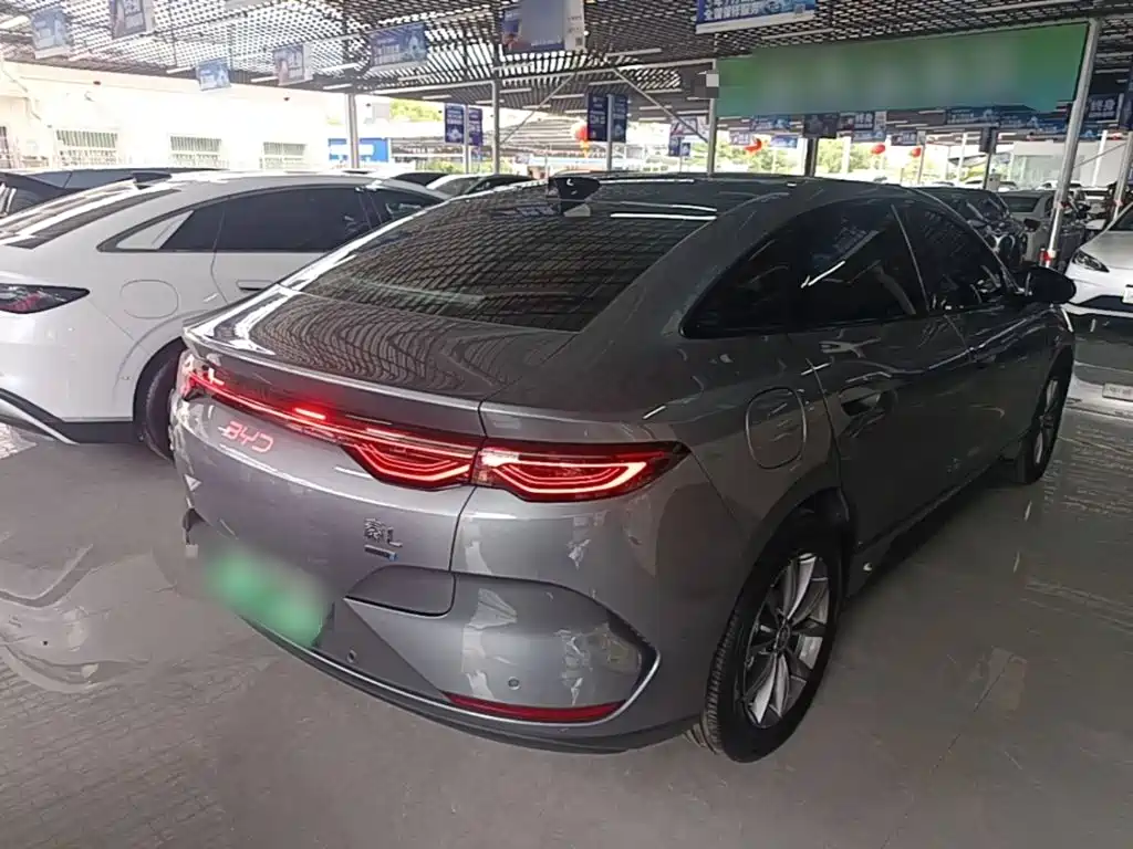 BYD Qin L — фото 5