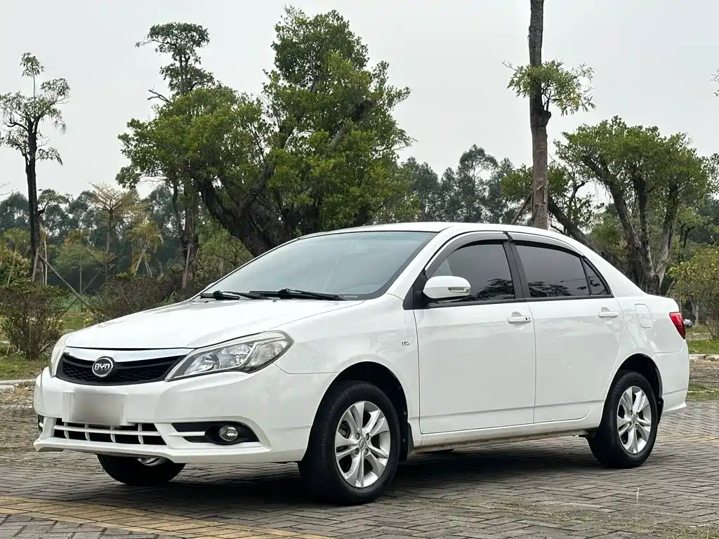 BYD F3 — фото 2