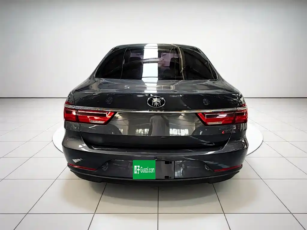BYD Qin — фото 10