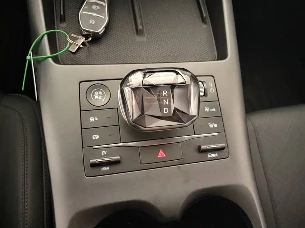 BYD Qin PLUS — фото 14