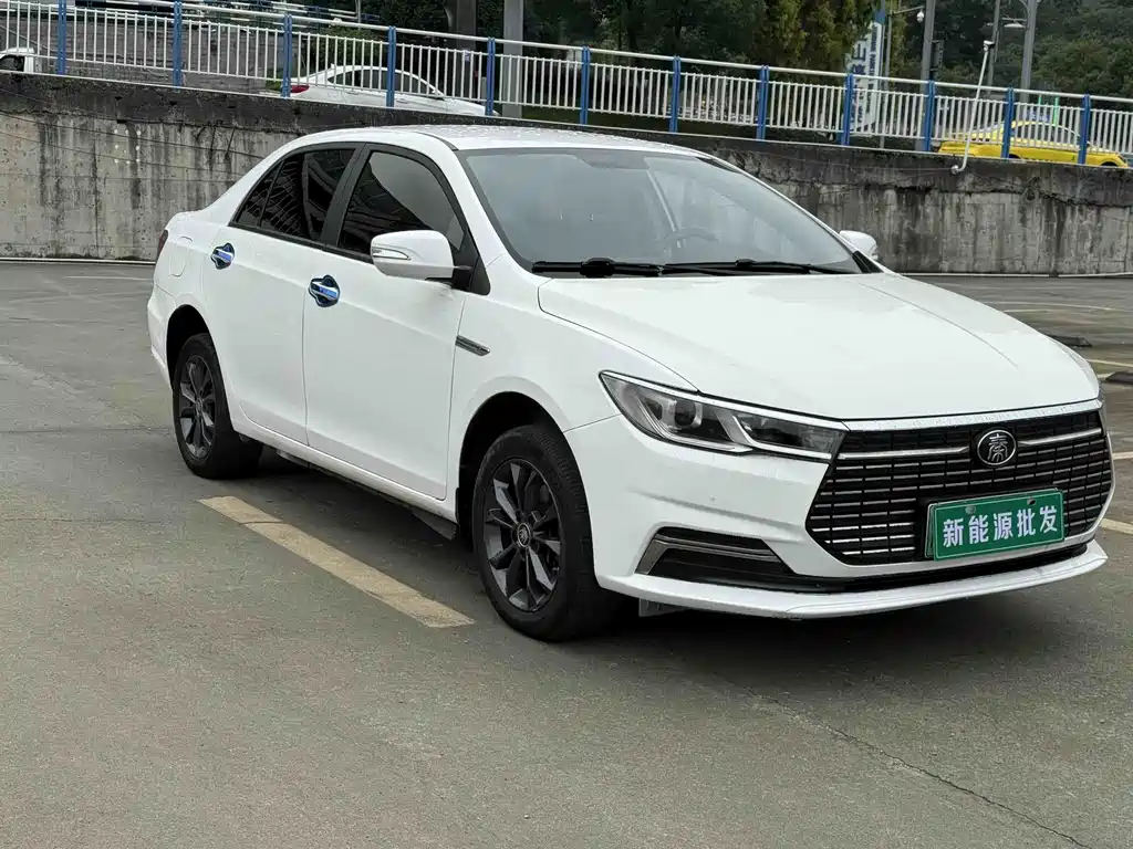 BYD Qin NEV — фото 2