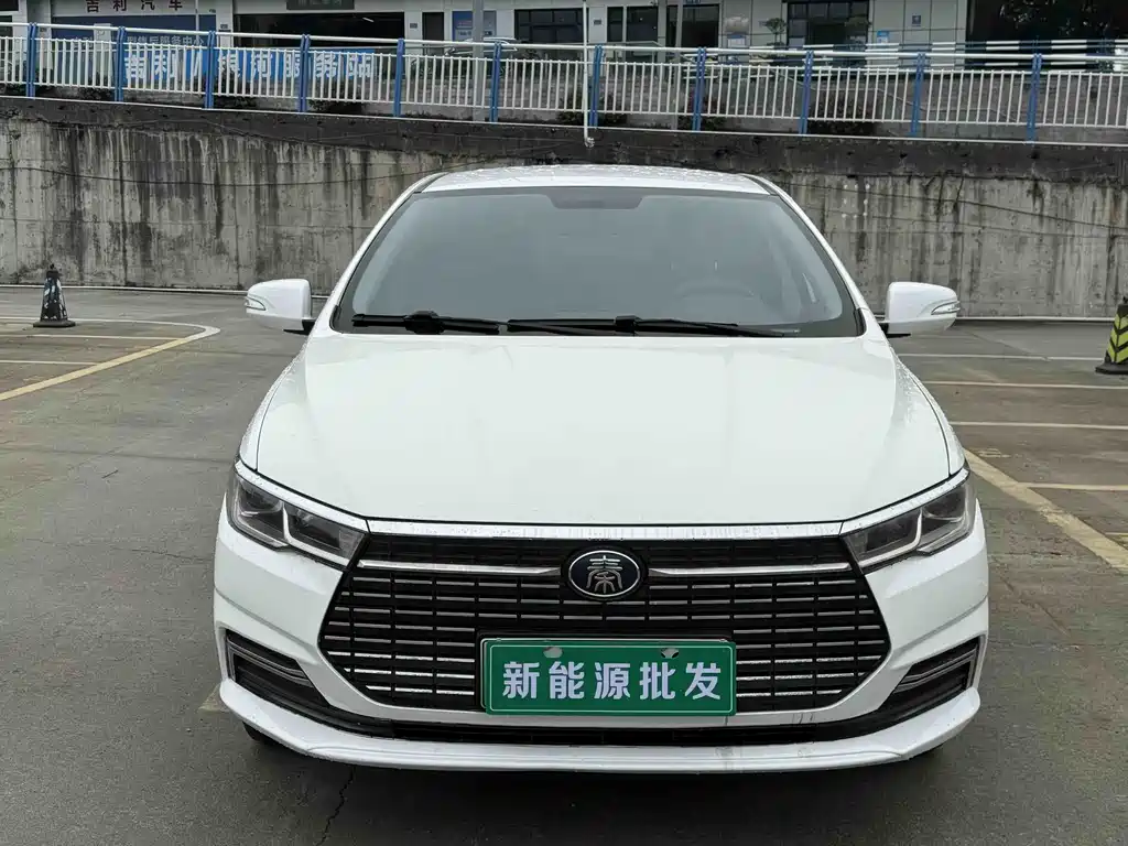 BYD Qin NEV — фото 3