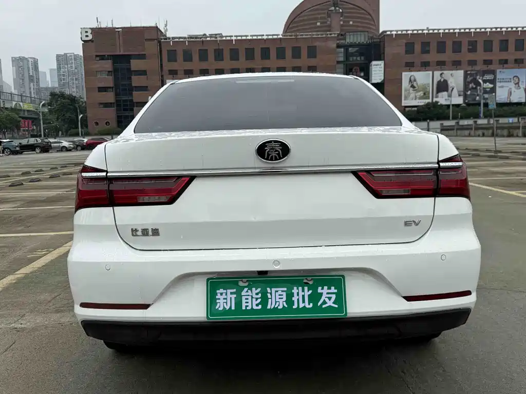 BYD Qin NEV — фото 4
