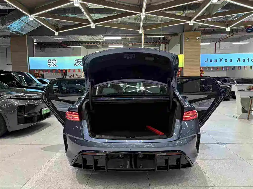 BYD Seal — фото 15