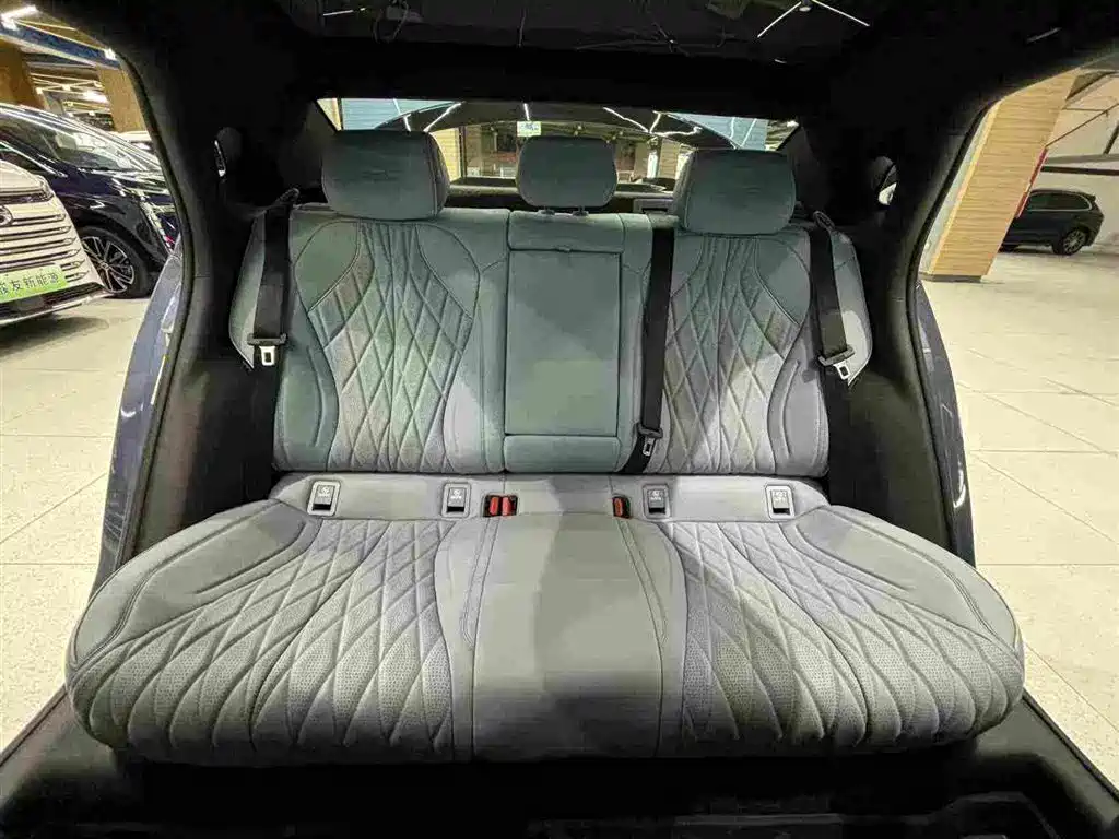 BYD Seal — фото 19