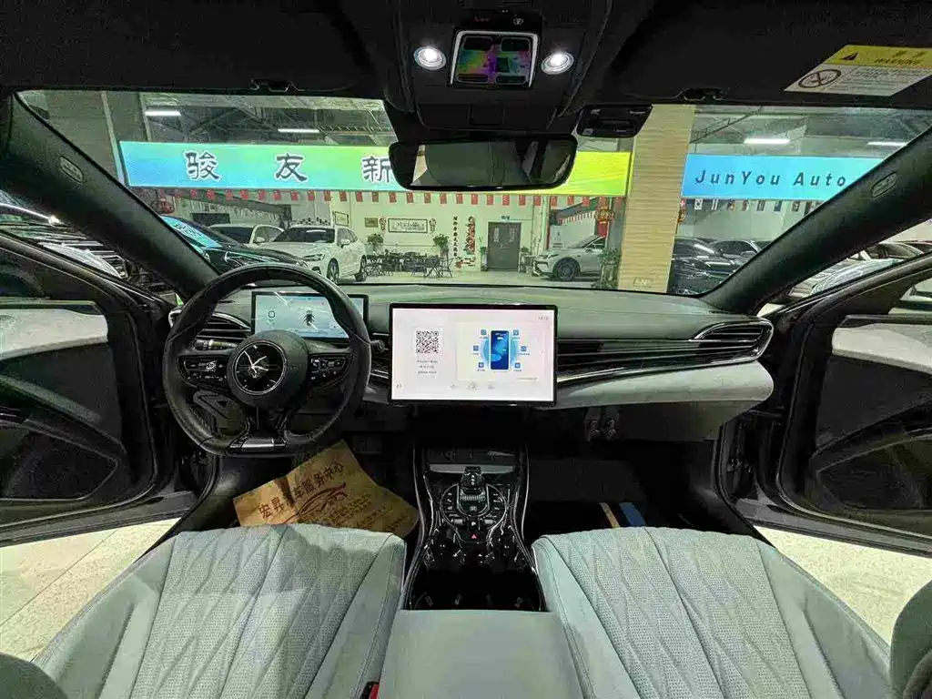 BYD Seal — фото 20