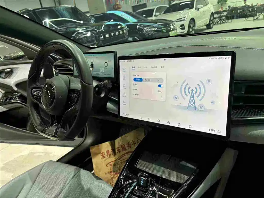 BYD Seal — фото 27