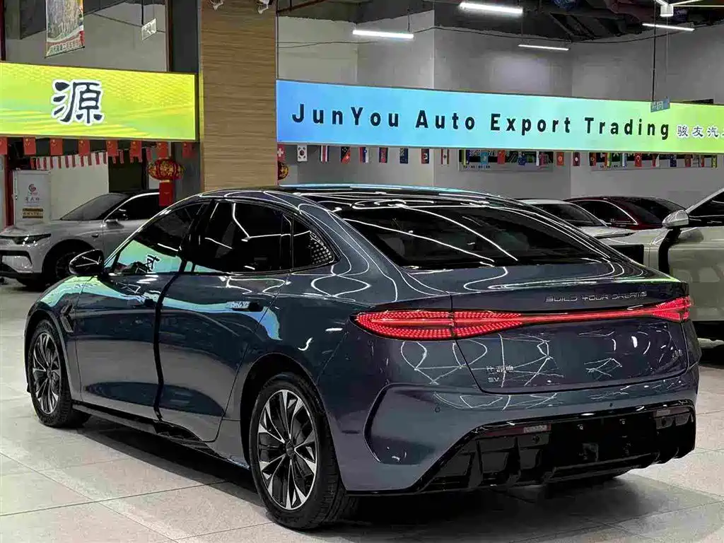 BYD Seal — фото 7