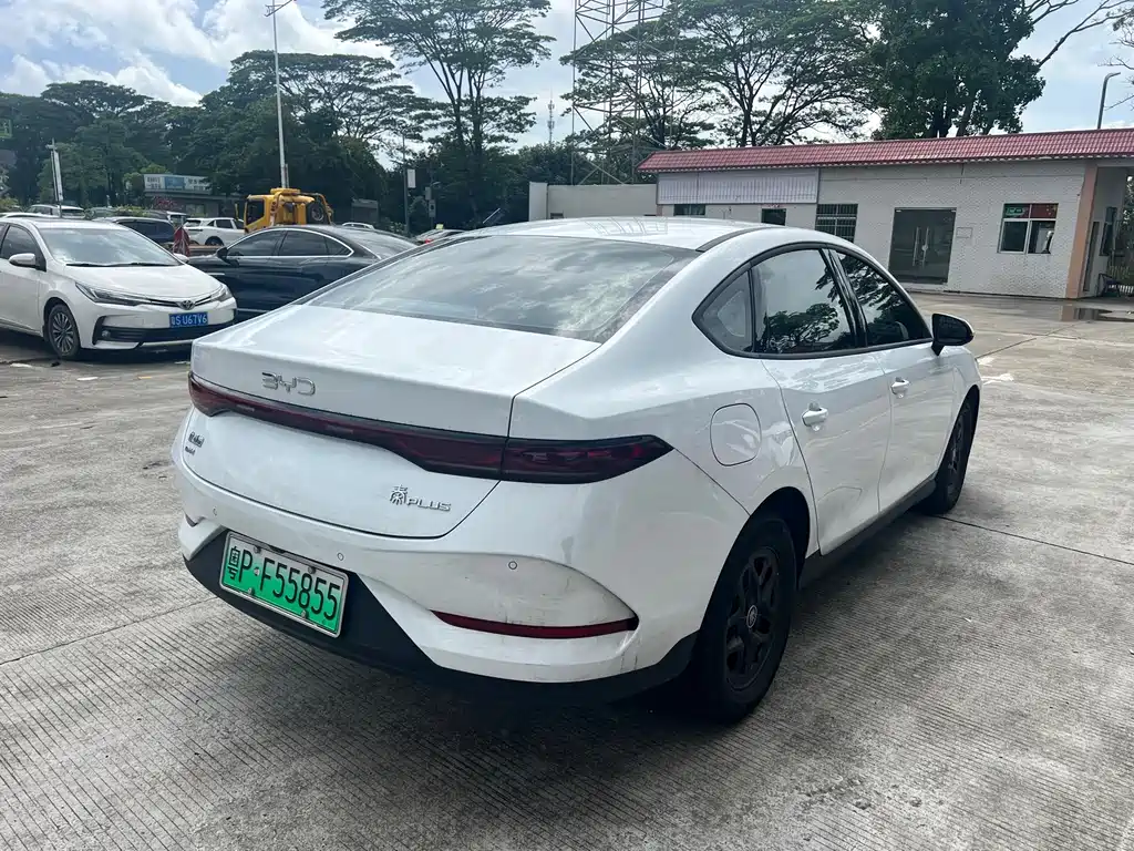 BYD Qin PLUS — фото 9