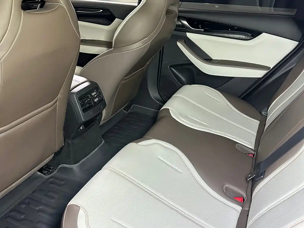 BYD Qin PLUS — фото 23